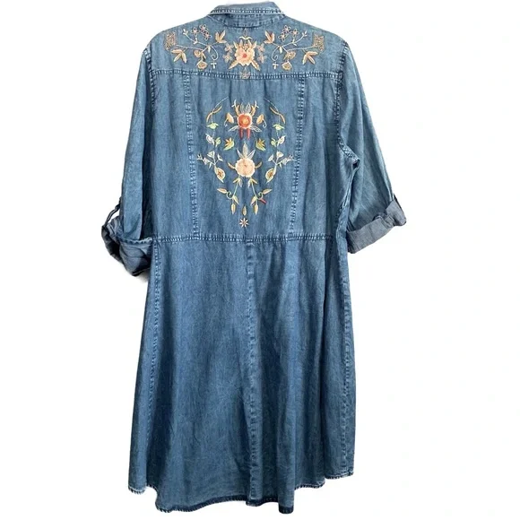 Nostalgia Vintage Floral Embroidered Chambray Buttoned Shirt Dress - Picture 2 of 4